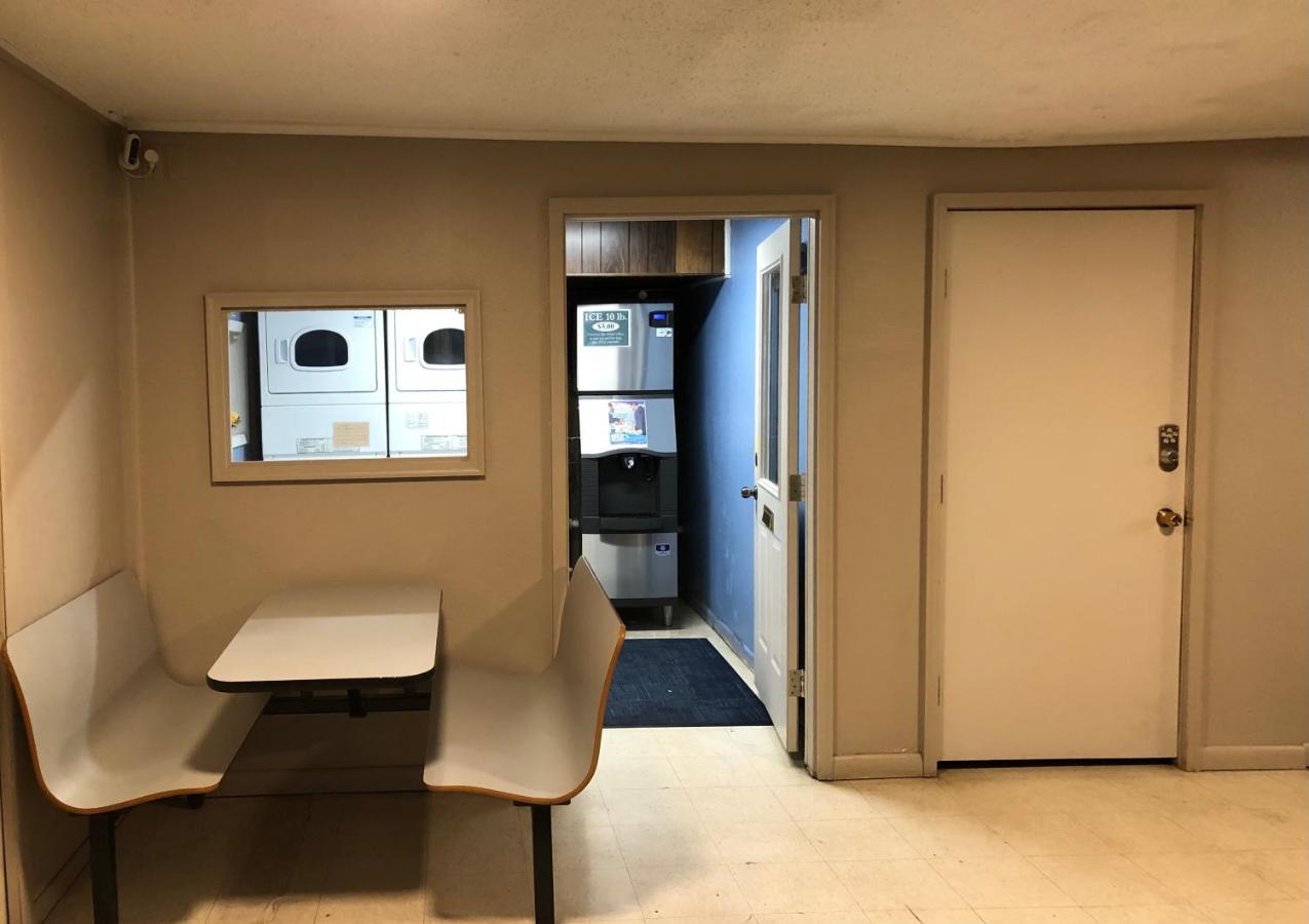 Americas Best Value Inn Sheridan Wy Bagian luar foto