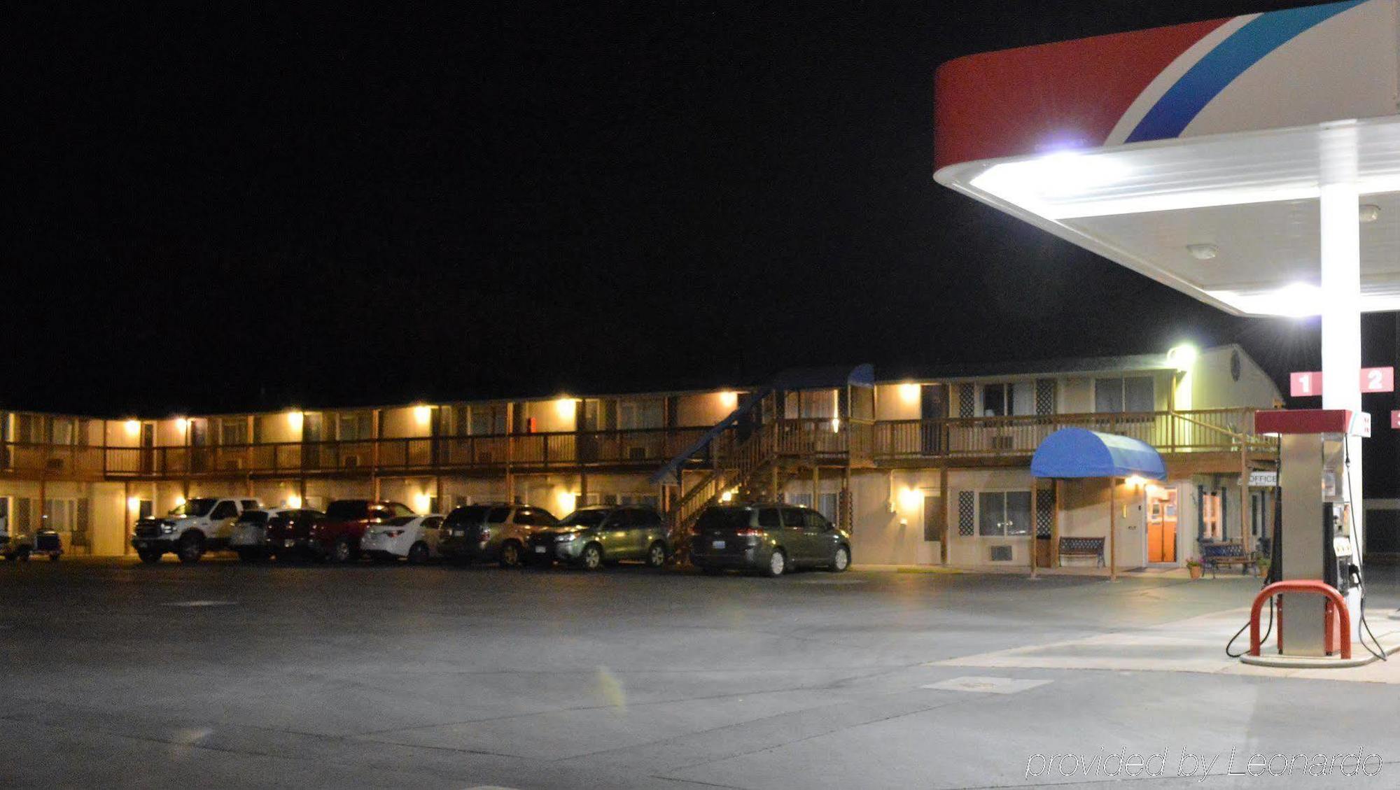 Americas Best Value Inn Sheridan Wy Bagian luar foto