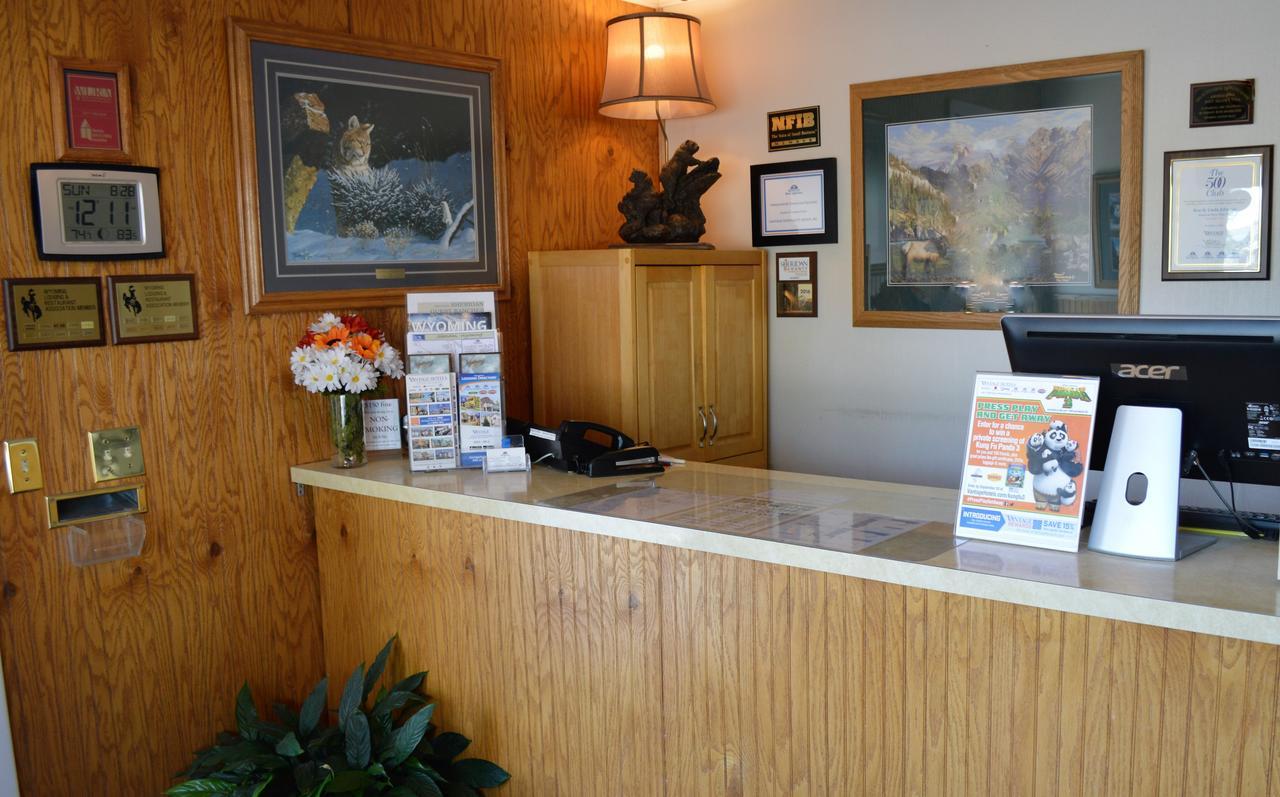 Americas Best Value Inn Sheridan Wy Bagian luar foto