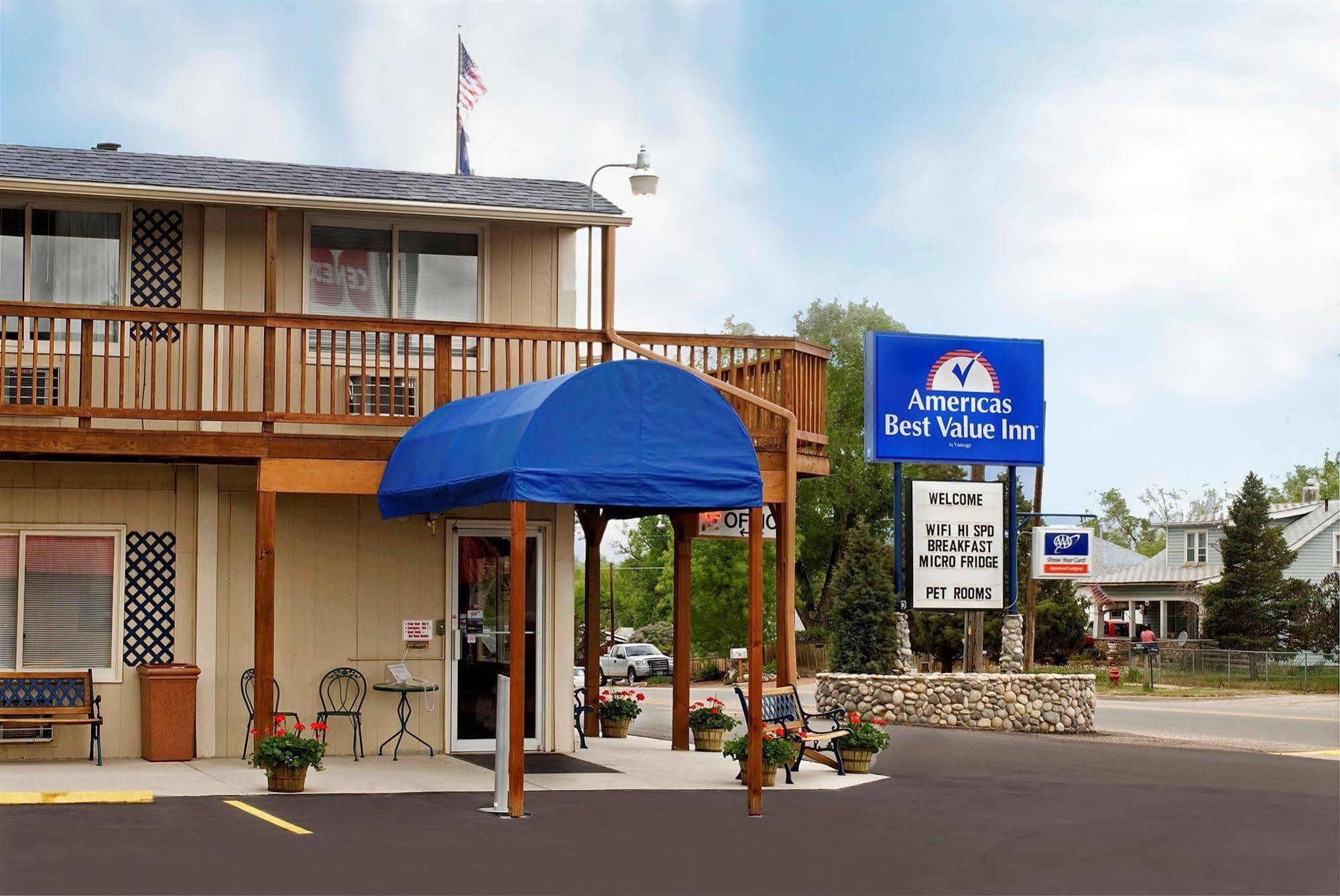 Americas Best Value Inn Sheridan Wy Bagian luar foto